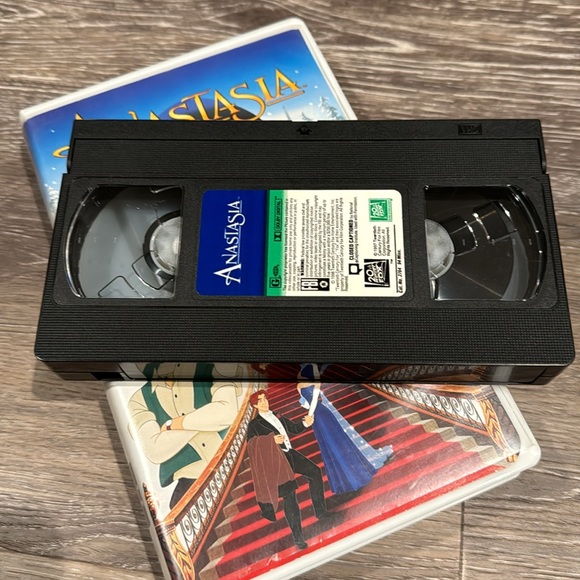 Anastasia animated movie on VHS. Tape is in excellent condition. - Picture 4 of 5